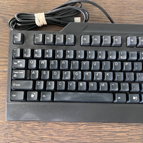 Lenovo SK-8825 Preferred Pro Fullsize USB Keyboard, Black - Picture 4 of 7